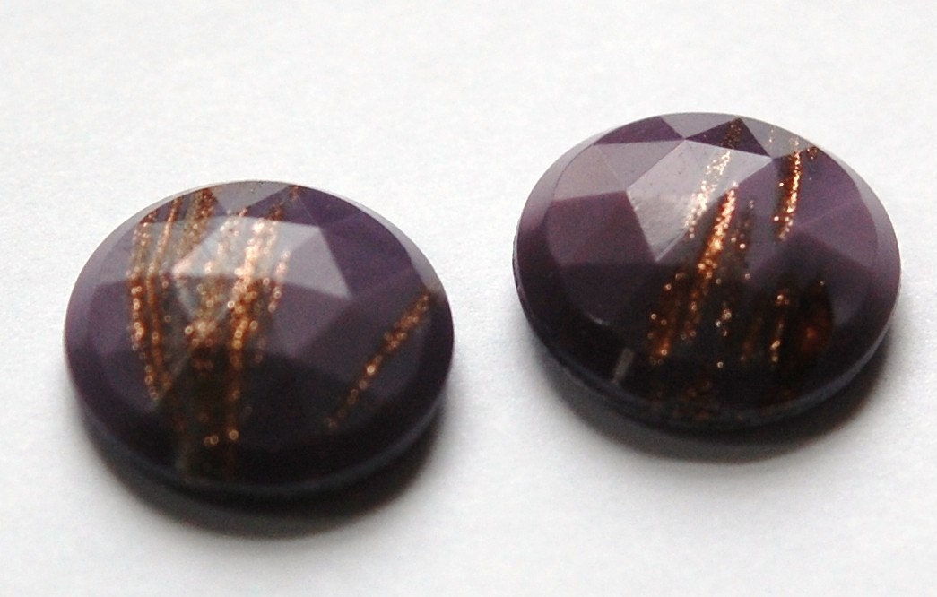 Vintage Plum Purple Faceted Glass with Goldstone 18mm cab780E