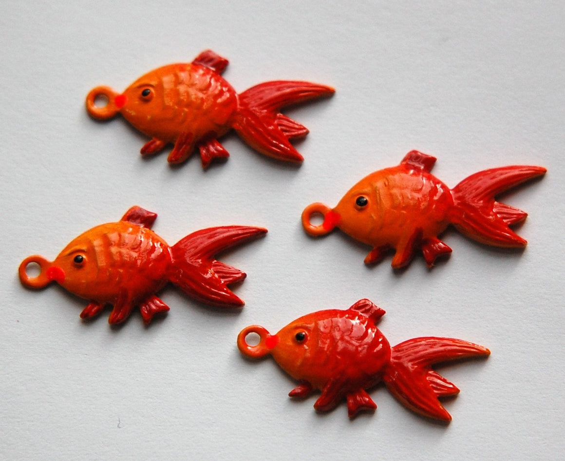 Vintage Metal Orange and Red Fish Charms 23mmx12mm (4) chr176G