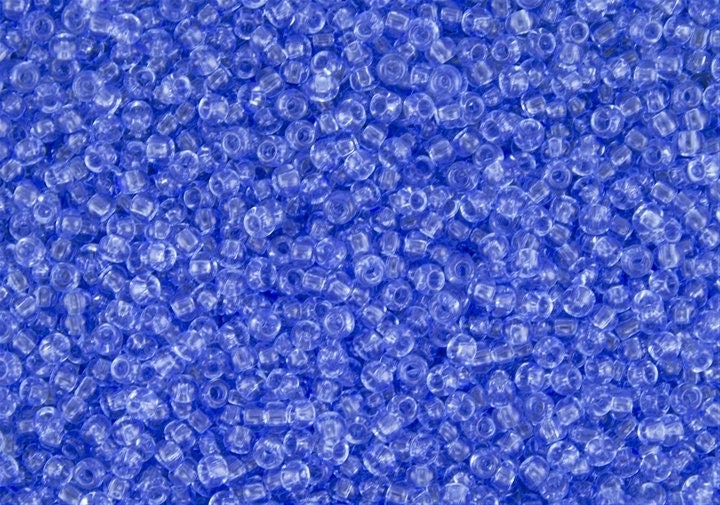 11/0 TOHO ROUND Transparent Light Sapphire Seed Bead (8g)
