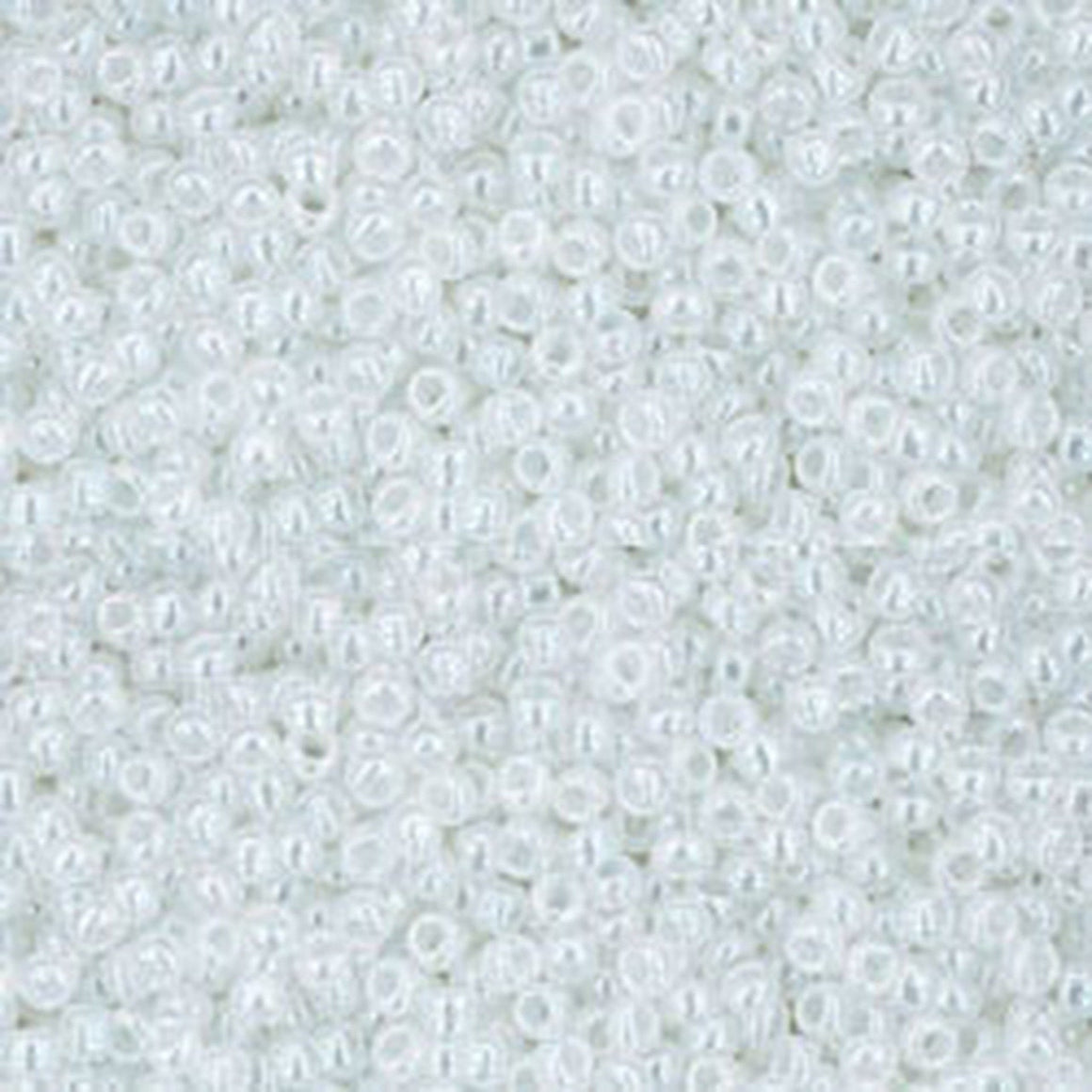 15/0 TOHO ROUND Ceylon Snowflake Seed Bead (8g)