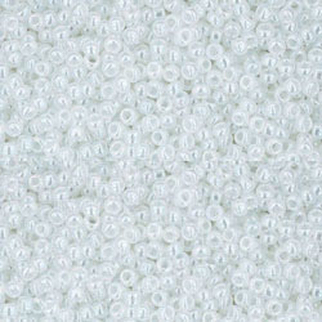15/0 TOHO ROUND Ceylon Snowflake Seed Bead (8g)