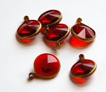 Vintage Ruby Red Acrylic Rivoli Channel Set 1 Loop Drops chr158G