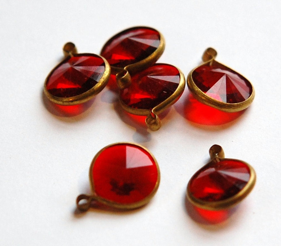 Vintage Ruby Red Acrylic Rivoli Channel Set 1 Loop Drops chr158G
