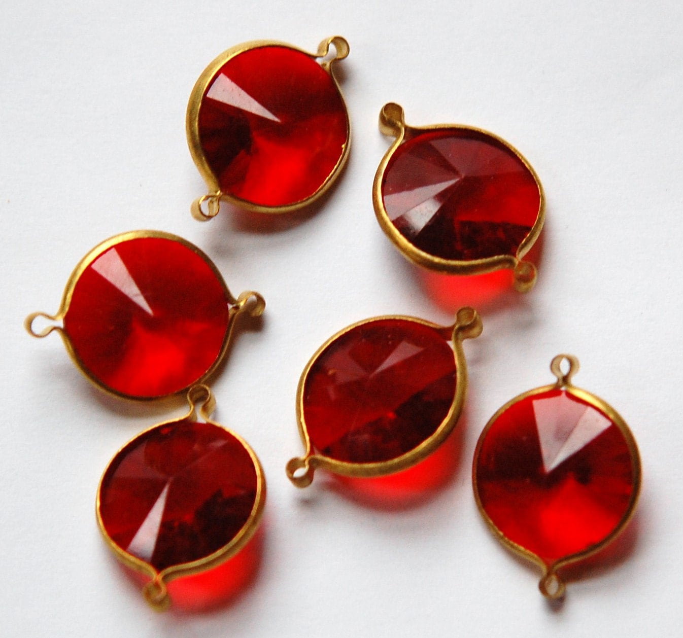 Vintage Ruby Red Acrylic Rivoli Channel Set 14mm 2 Loop chr157
