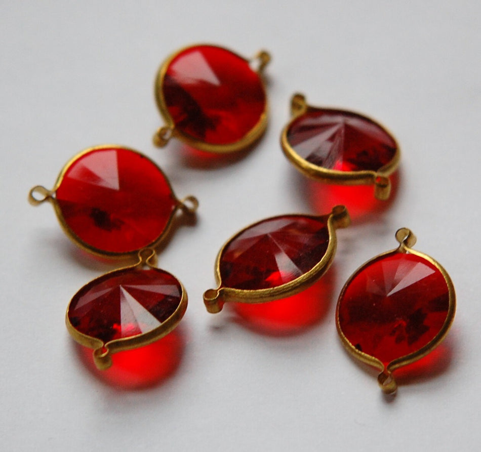Vintage Ruby Red Acrylic Rivoli Channel Set 14mm 2 Loop chr157