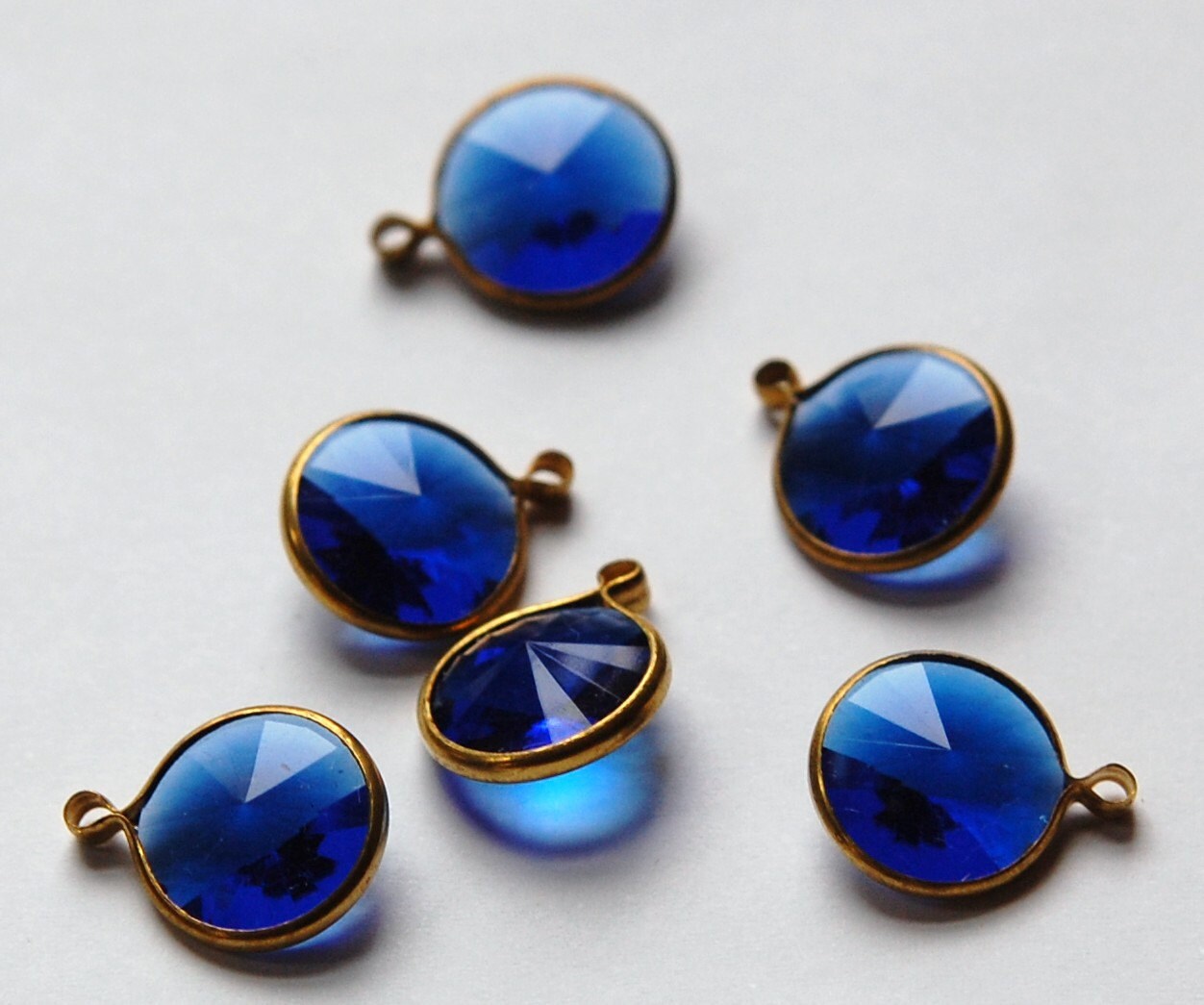 Vintage Sapphire Blue Acrylic Rivoli Channel Set 14mm 1 Loop Drops chr157L