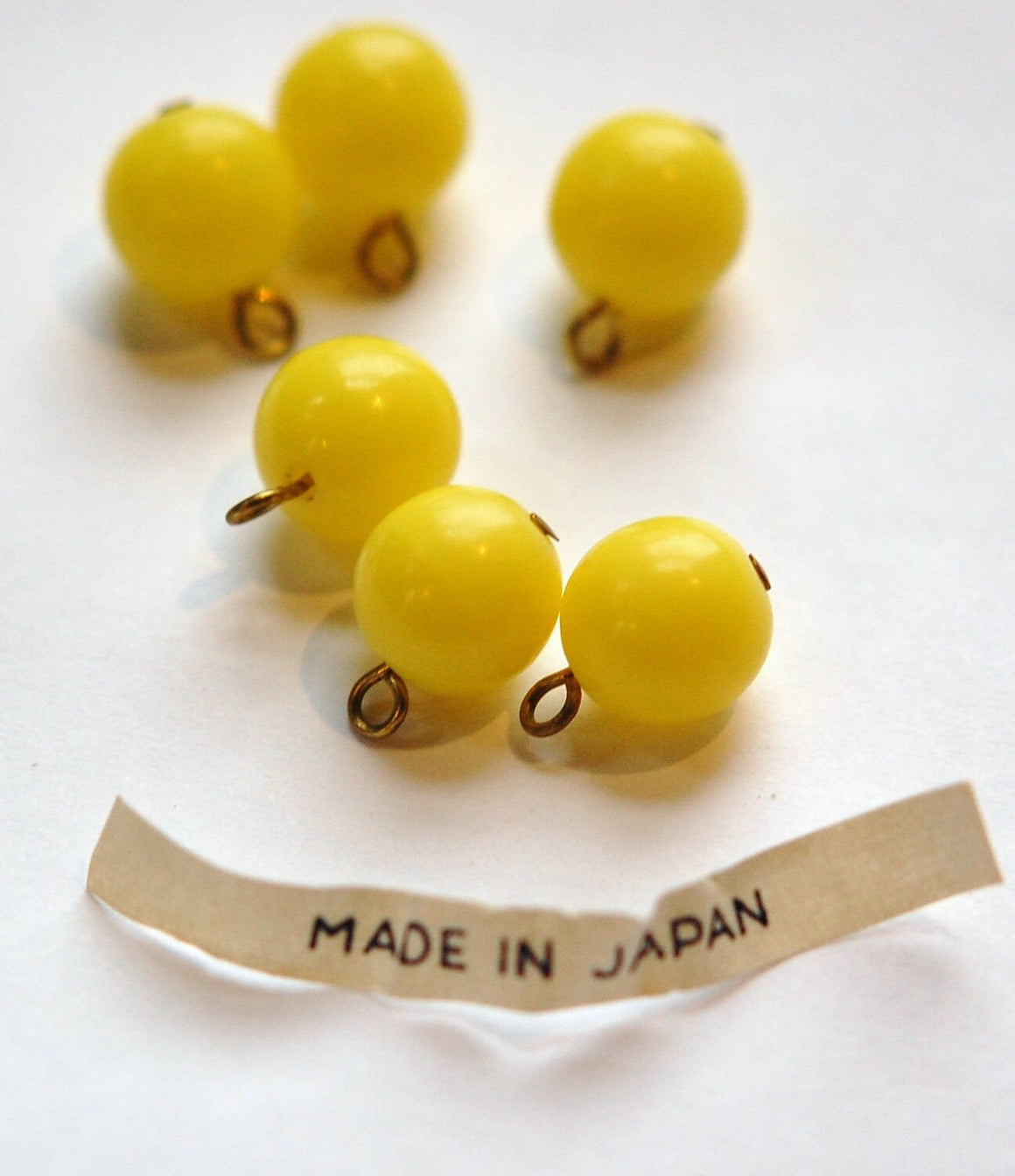 Vintage Yellow Plastic Bead Drops with Loop Japan drp024