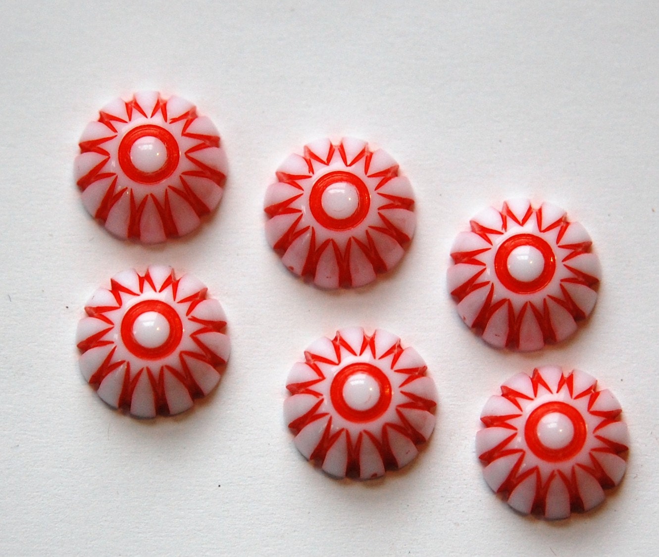 Vintage Red and White Domed Cabochons 12mm (6) cab408A