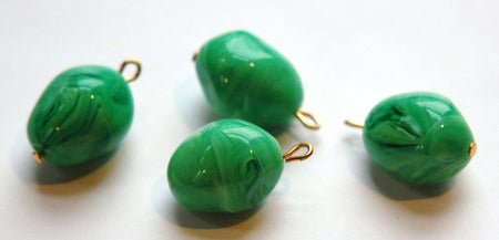 Vintage Chunky Acrylic Green and White Swirled Drops drp046