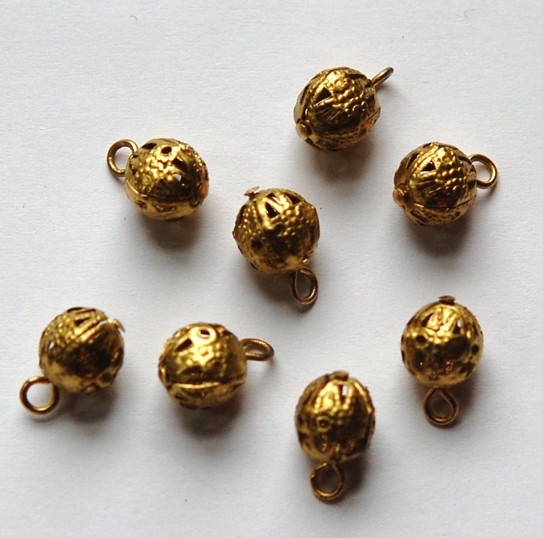 Vintage Raw Brass Filigree Bead Drop Charm (8) drp057