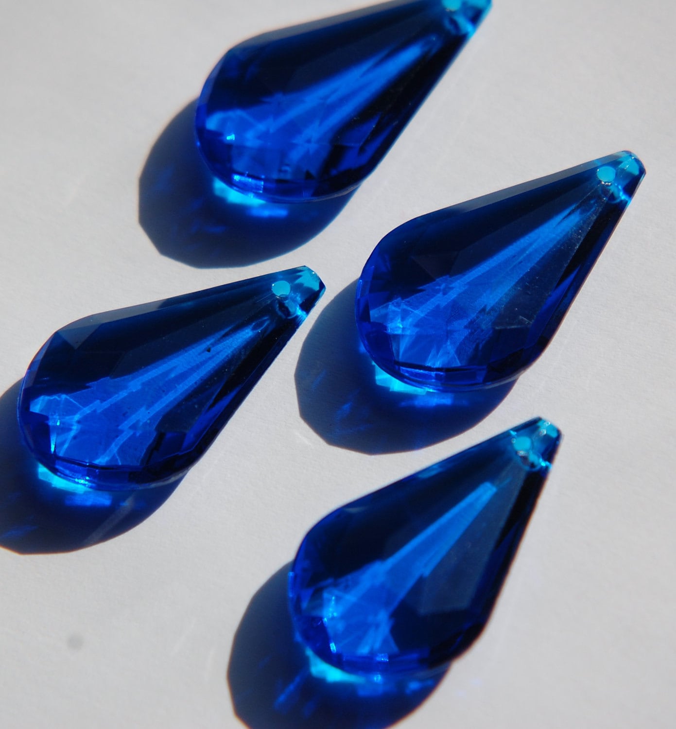 Vintage Sapphire Blue Faceted Acrylic Pendant Drops pnd015A