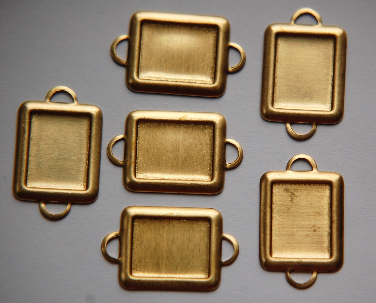 2 Loop Raw Brass Connector Setting Rolled Edge 16x12mm (6) mtl358C