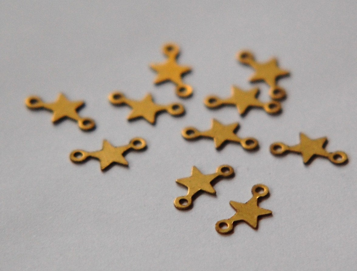2 Loop Tiny Raw Brass Star Connectors Drops (16) mtl289