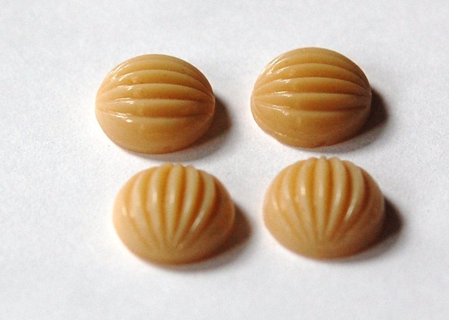 Vintage Tan Beige Melon Glass Cabochons 11mm cab703N