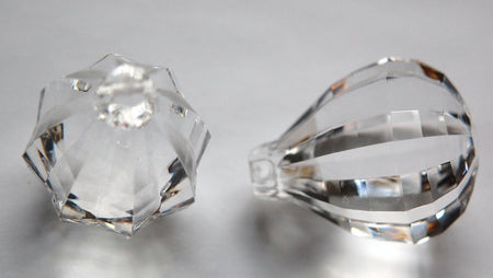 Vintage Crystal Clear Faceted Acrylic Pendants Drops LG pnd072A