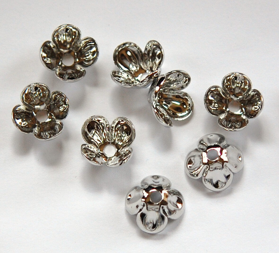 Silver Plated Rounded 4 Petal Bead Cap 12mm (8) mtl072A