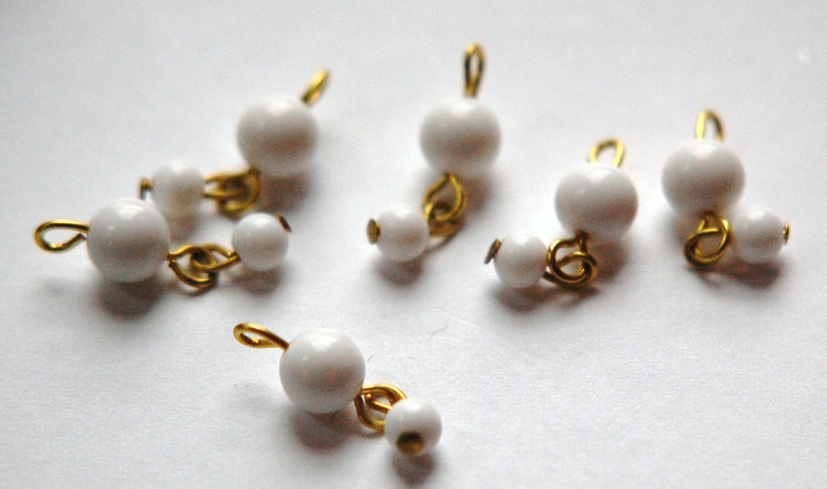 Vintage Plastic 2 White Bead Drop Charm Japan drp070A