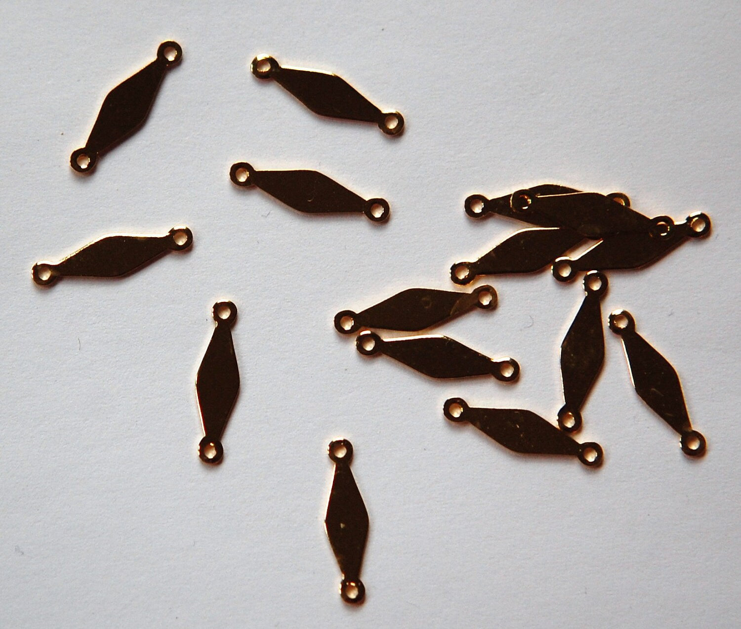 2 Loop Gold Plated Solid Diamond Connector Drops (15) mtl359A