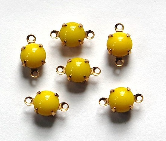 Vintage Opaque Yellow Glass Stone 2 Loop Brass Setting Drops rnd001G2