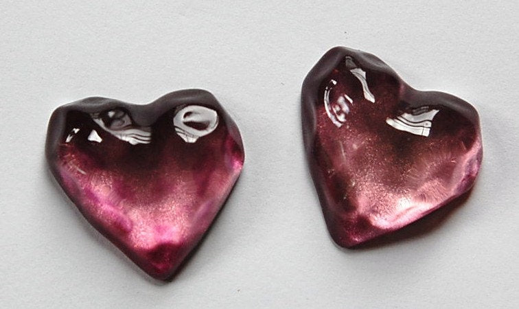 Vintage Funky Mod Bumpy Light Amethyst Lucite Heart Cabochon (2) cab773E