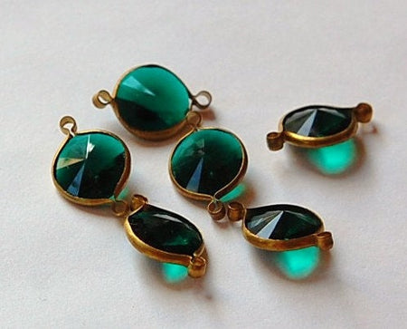 Vintage Emerald Green Acrylic Rivoli Channel Set 12mm 2 Loop chr155A