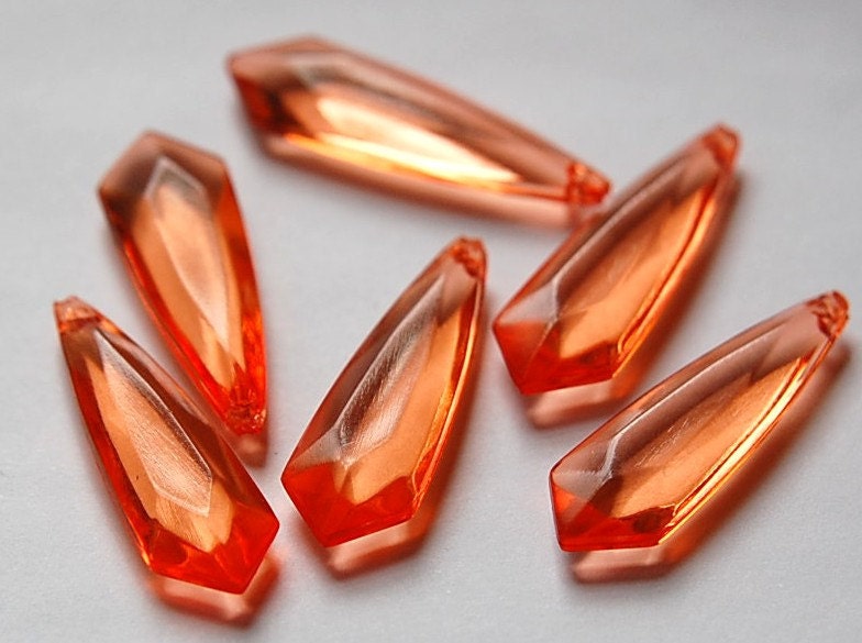 Vintage Acrylic Translucent Peach Orange Pointed Faceted Pendant Drops bds093B