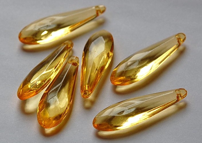 Vintage Acrylic Translucent Yellow Pointed Rounded Pendant Drops bds093F