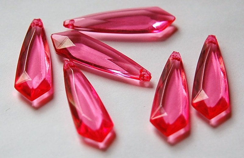 Vintage Acrylic Translucent Pink Pointed Faceted Pendant Drops bds093D