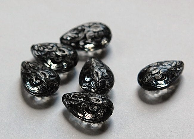 Vintage Style Clear with Black Etched Teardrop Beads (6) bds120L
