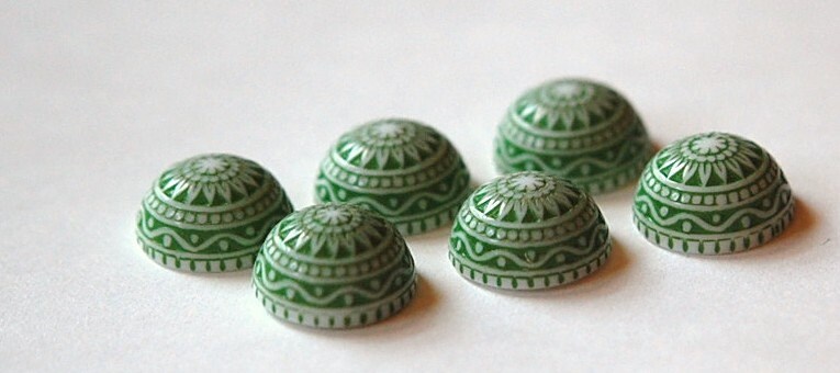 Vintage Etched Mosaic Green and White Cabochons 12mm cab827