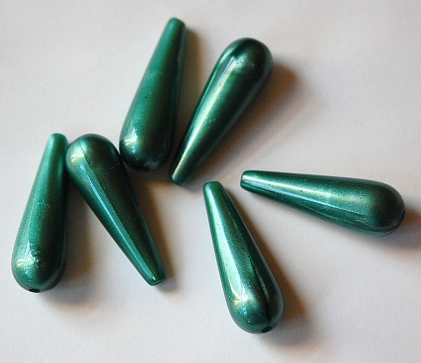 Vintage Acrylic Metalic Green Moonglow Teardrop Beads lg bds095E