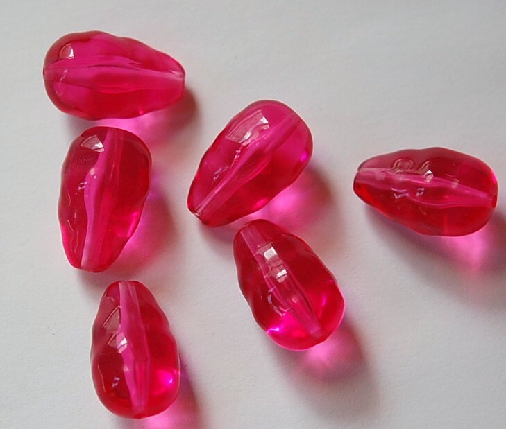 Vintage Acrylic Bumpy Translucent Pink Teardrop Beads bds655