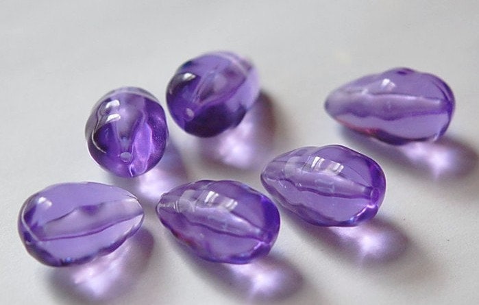 Vintage Acrylic Bumpy Translucent Purple Teardrop Beads bds655B