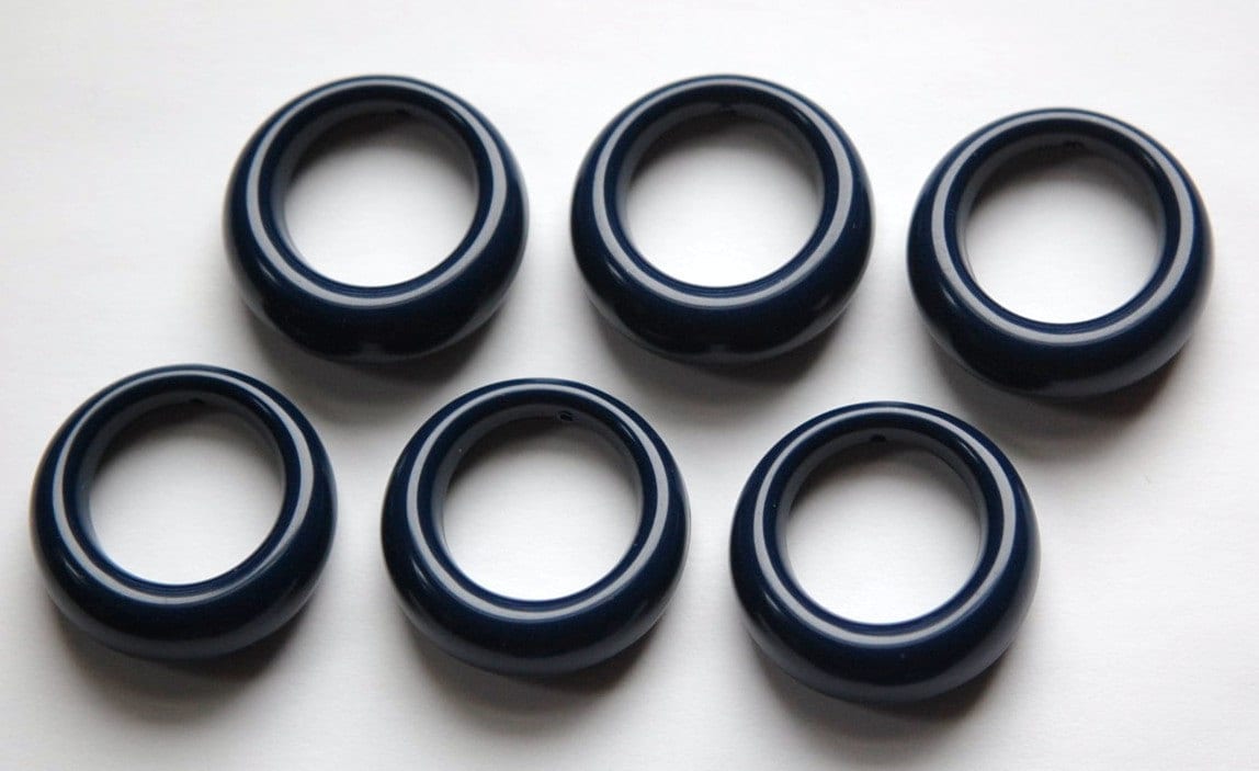 Vintage Plastic Navy Blue Hoops Beads Pendants hps018E