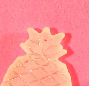 Vintage Acrylic Matte Crystal Etched Pineapple Pendants (2) pnd039C