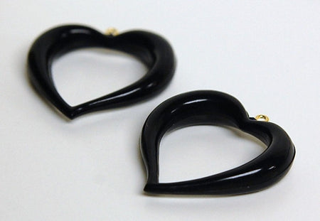 Vintage Black Acrylic Open Heart Pendants pnd059A