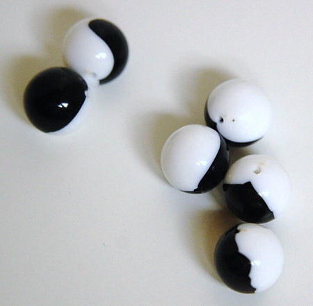 Vintage Black and White Pattern Chunky Acrylic Beads 13mm (6) bds125A