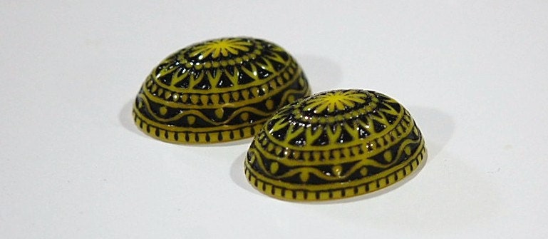 Vintage Etched Mosaic Yellow and Black Cabochons 25x18mm (2) cab715B