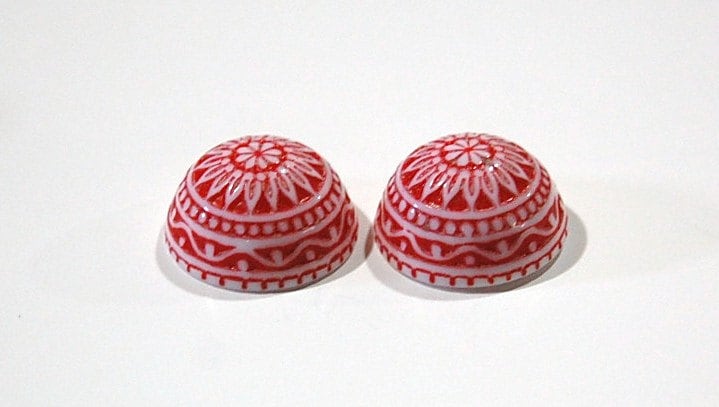 Vintage Etched Mosaic Red and White Cabochons 18mm (2) cab710C