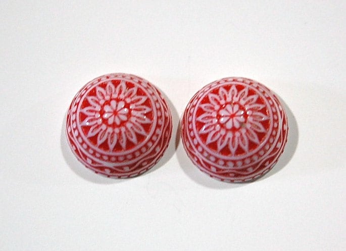 Vintage Etched Mosaic Red and White Cabochons 18mm (2) cab710C