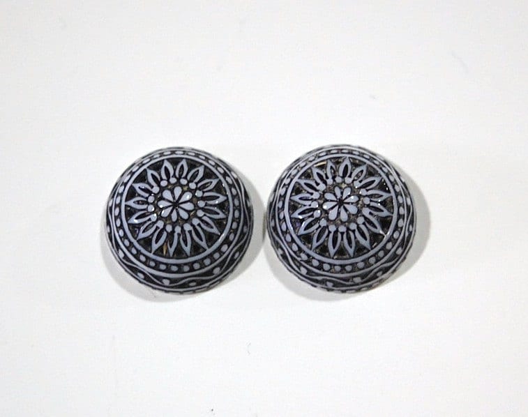 Vintage Etched Mosaic Black and White Cabochons 18mm (2) cab710E