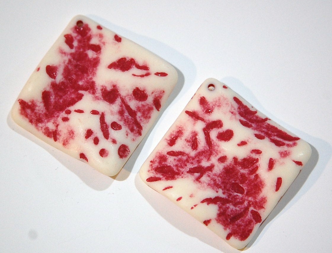 Vintage Matte Raspberry Pink on Soft White Etched Square Wavy Acrylic Pendants 36mm (2) pnd149A
