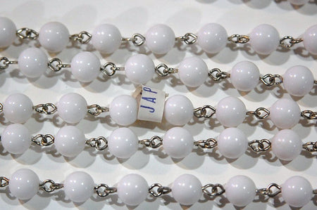 Vintage White Plastic Beaded Chain Silver Tone Links Japan chn064
