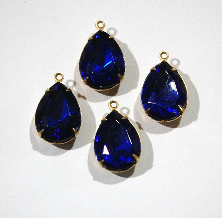 Vintage Faceted Acrylic Sapphire Teardrops in 1 Loop Brass Setting 18mm x 13mm par004H