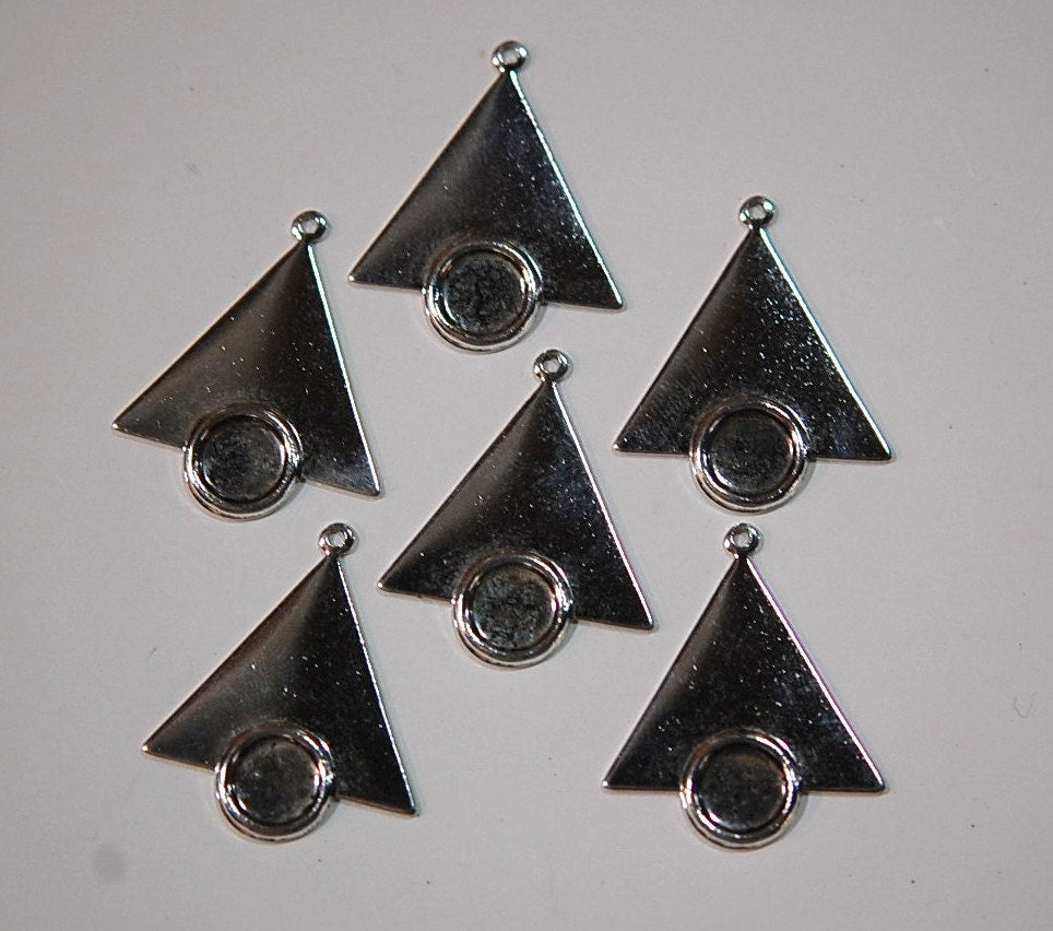 1 Loop Silver Plated Brass Triangle Drops Charms with 7mm Setting 26x23mm (6) mtl066C