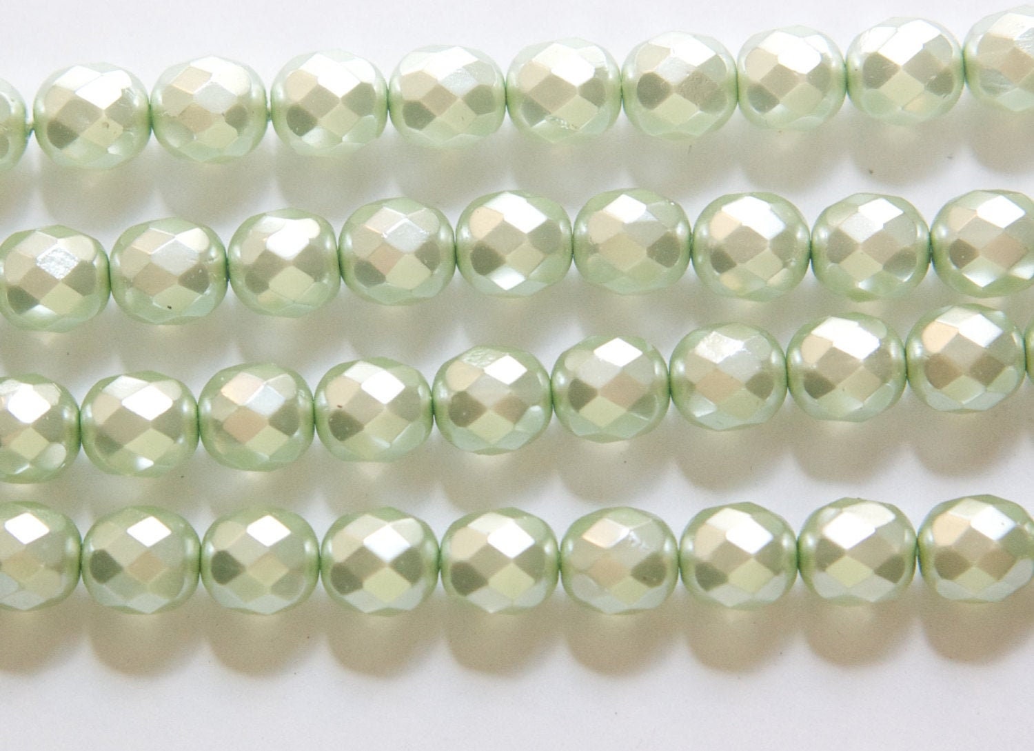 8mm Mint Pearl Czech Firepolish Faceted Glass Beads (25)