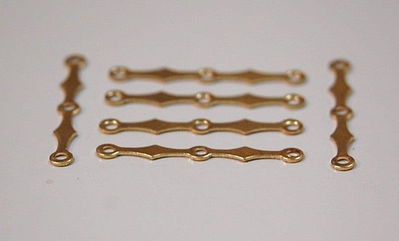 3 Hole Raw Brass Scalloped Connector Link (6) mtl131