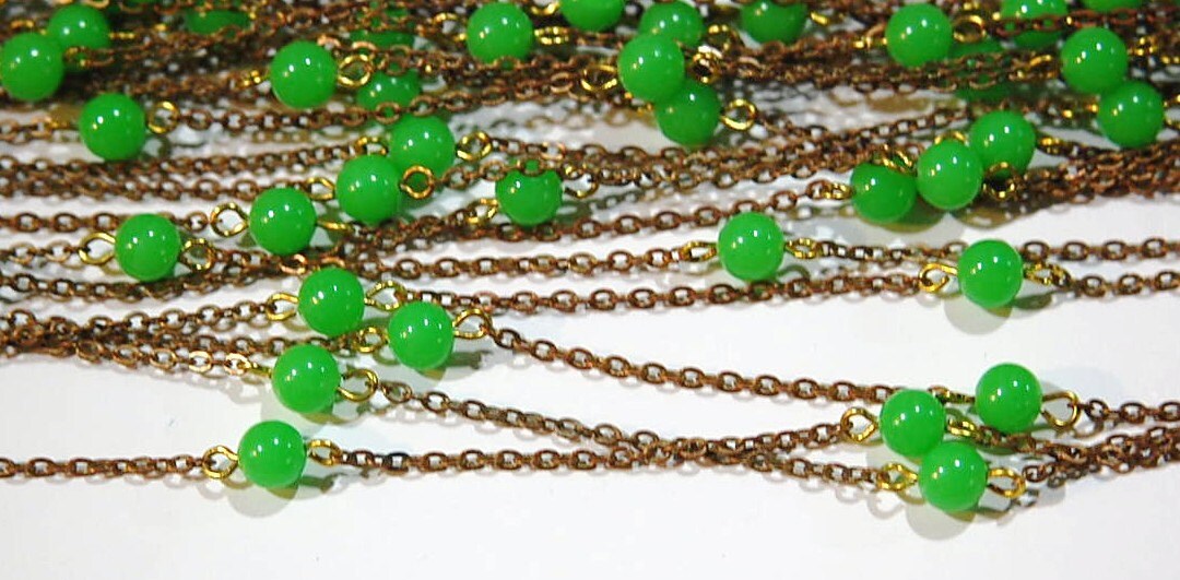 Vintage Green Plastic Beaded Chain Japan chn065B