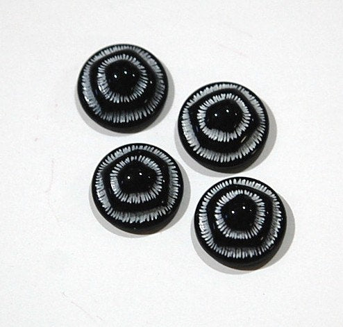 Vintage Black and White Etched Glass Cabochons 11mm cab457E