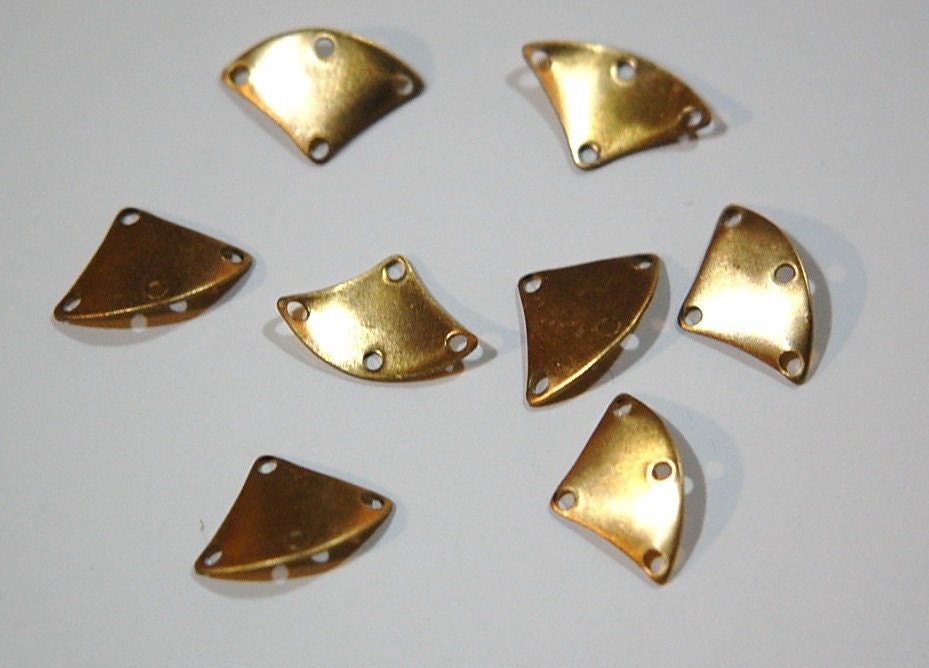 4 Hole Raw Brass Triangle Connector Chandelier Findings style A (8) mtl203B
